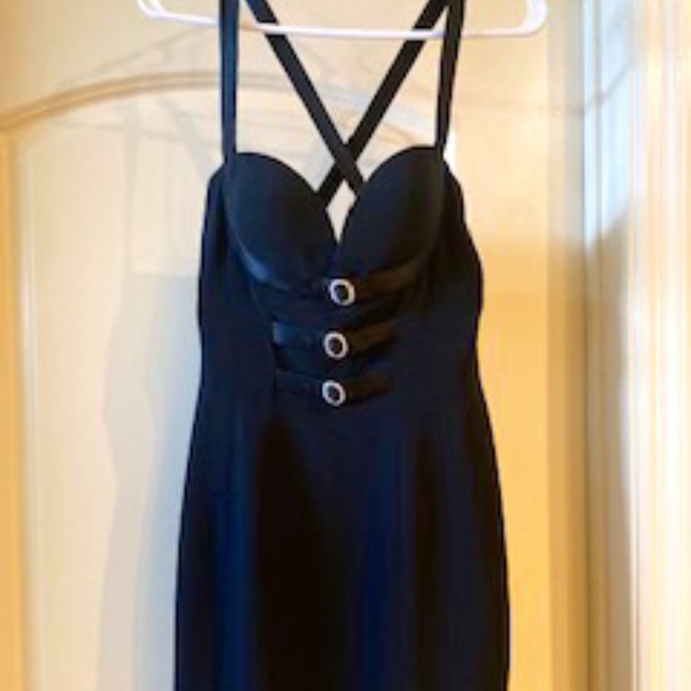 Black Sleeveless Cocktail Dress